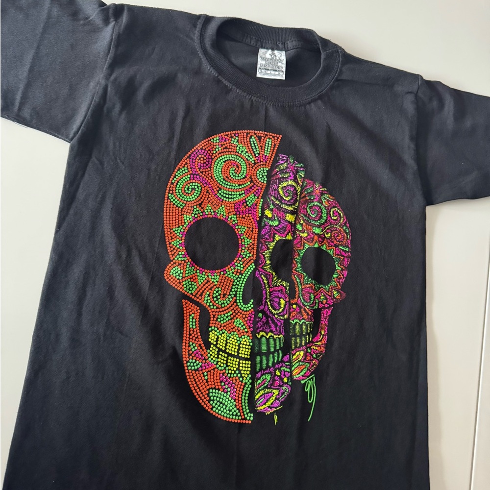 Colorful Skull Graphic Black T-Shirt